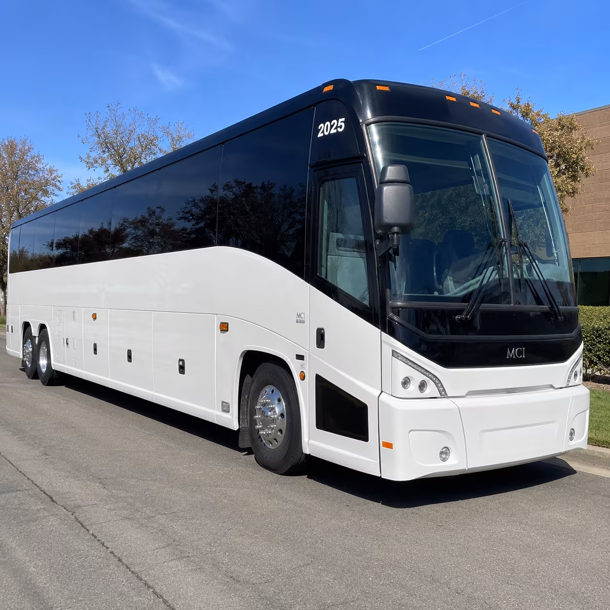 charter buses for performing arts and stem field trips near norwalk
