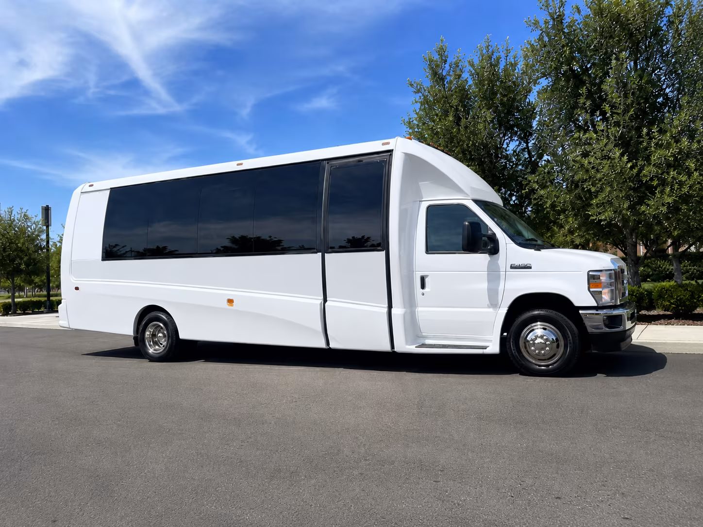 concert shuttle buses for groups heading to sofi stadium shows