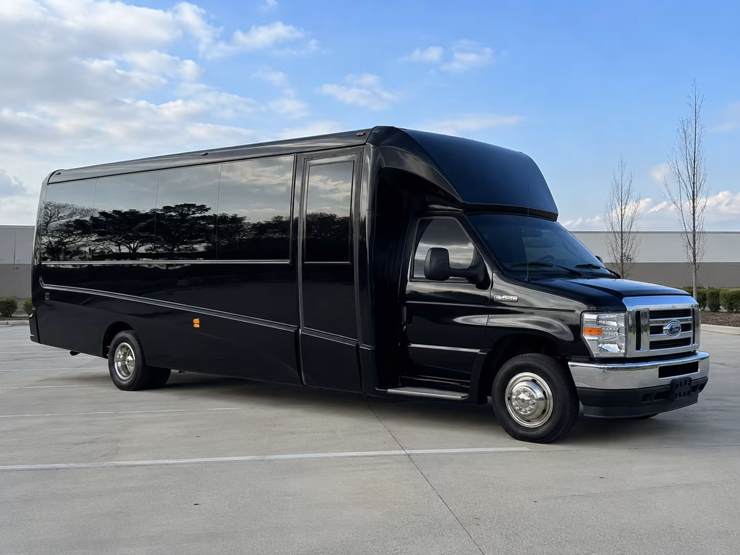 minibuses for small group wine tours around the los angeles area