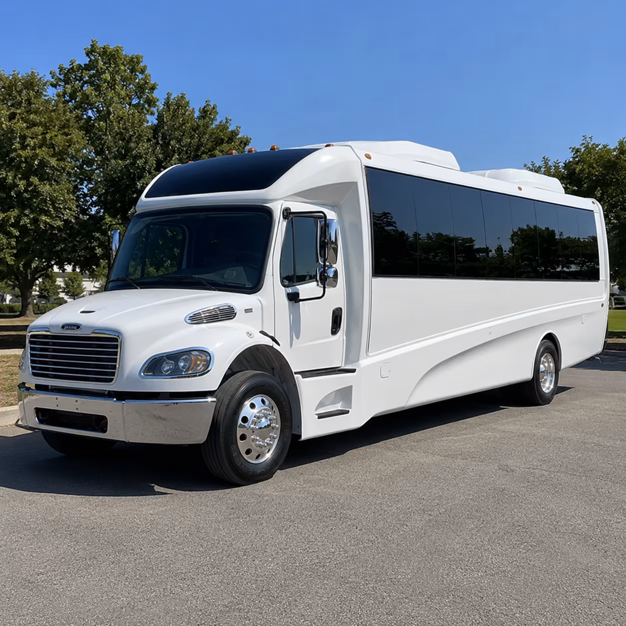 norwalk 35 passenger minibus
