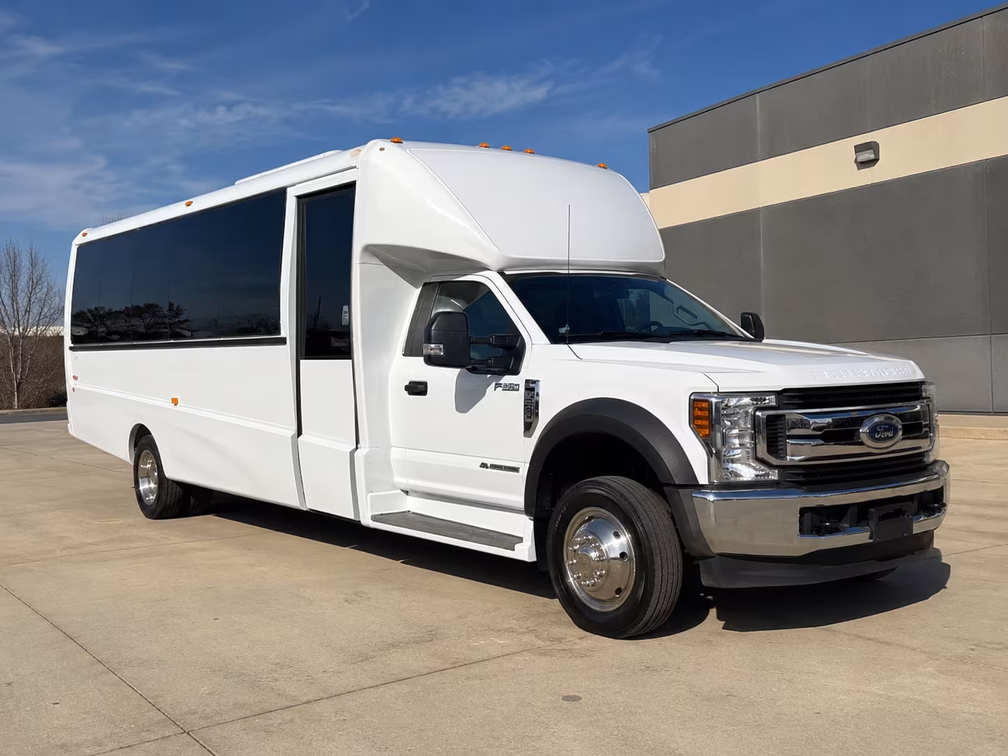 quinceanera and sweet 16 buses in norwalk