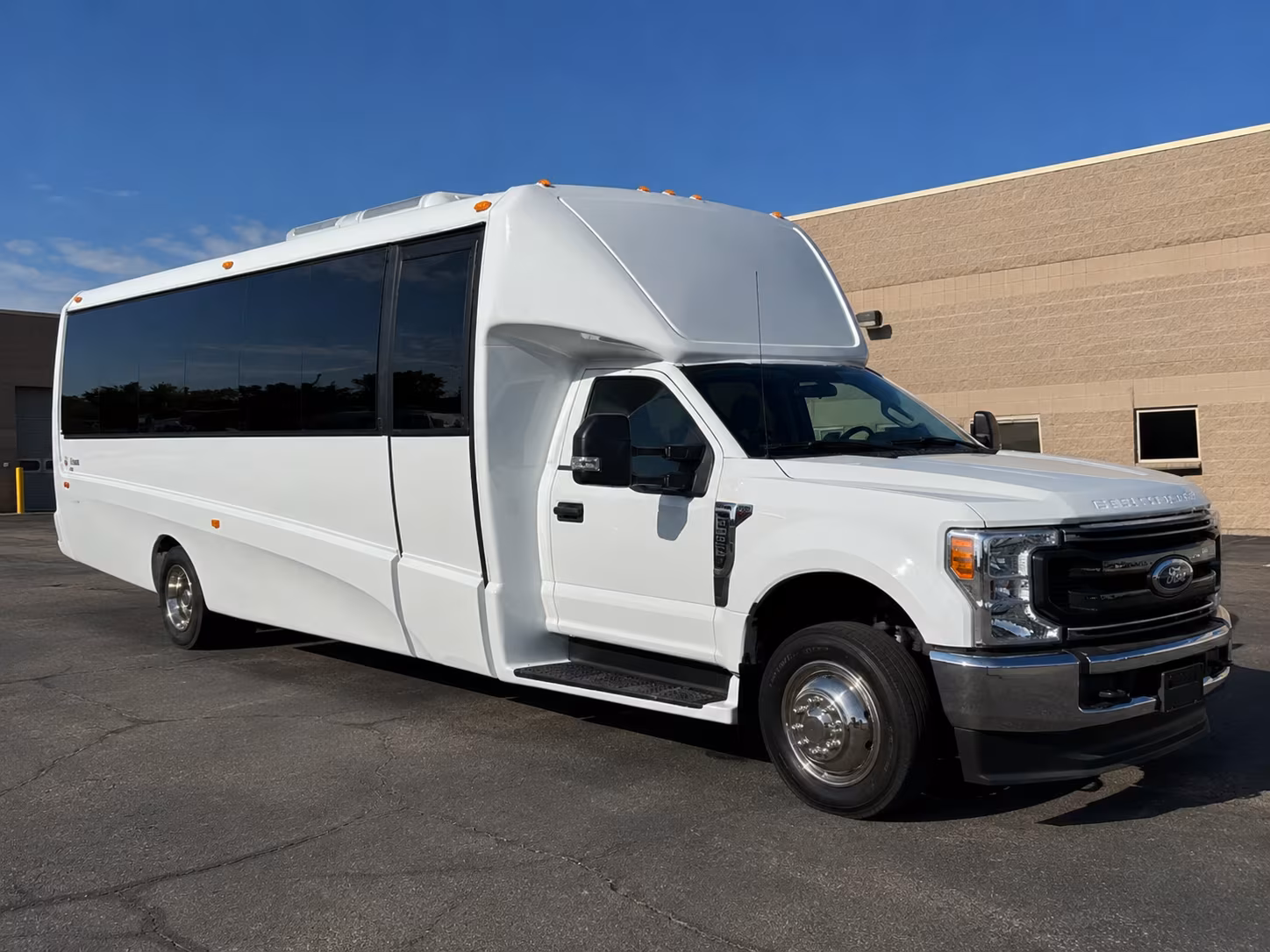 school field trip and group outing buses in norwalk