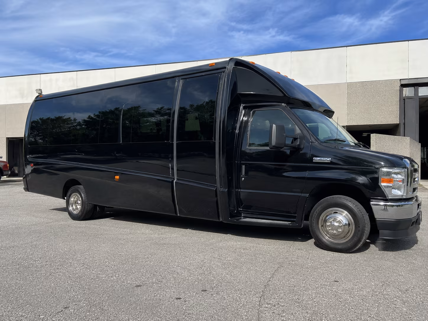senior congregation and accessibility bus rentals in norwalk